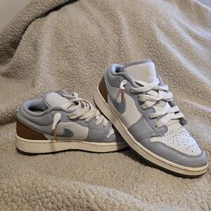 Jordan 1 Low Nike Kids' Sneakers - White, Gray, and Brown